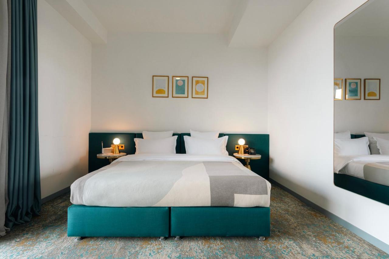 Castor & Pollux Hotel Tbilisi ภายนอก รูปภาพ