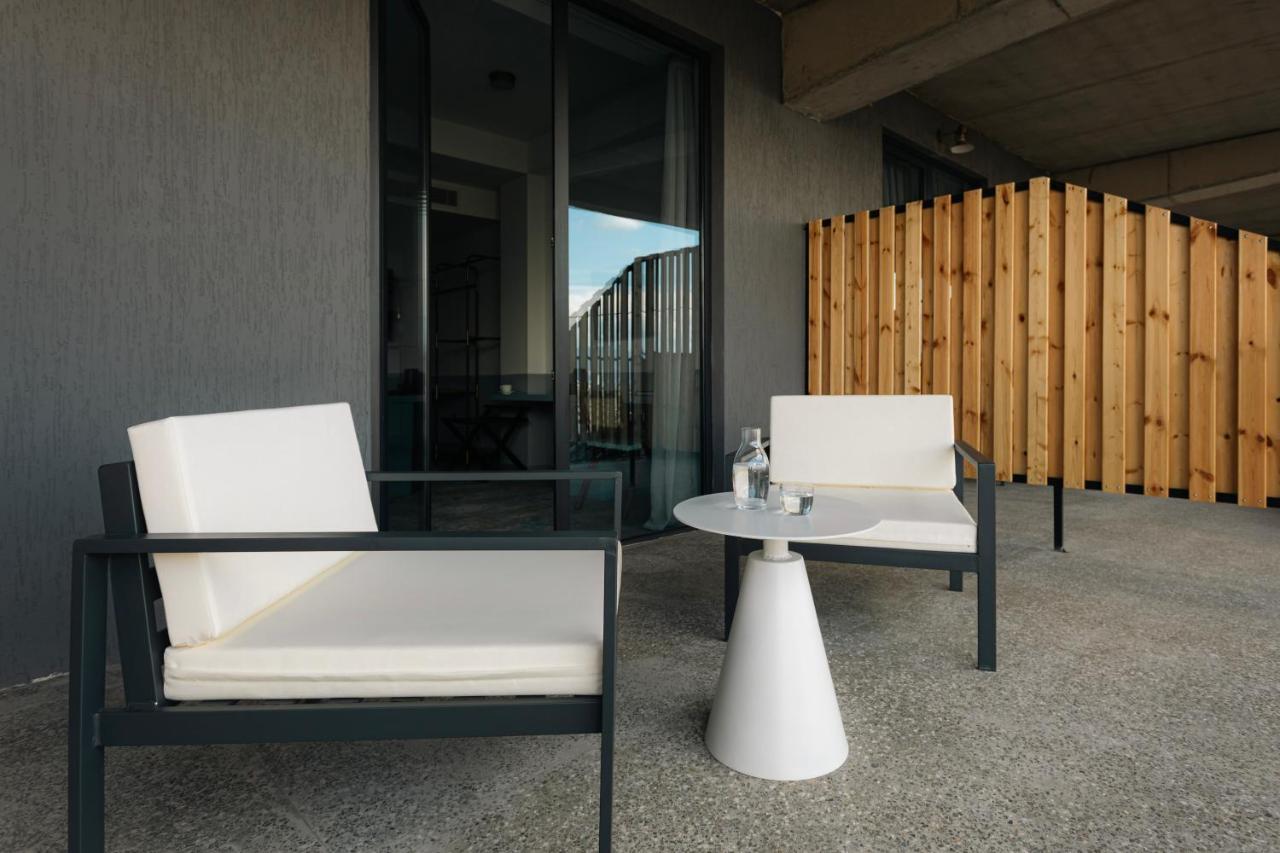 Castor & Pollux Hotel Tbilisi ภายนอก รูปภาพ