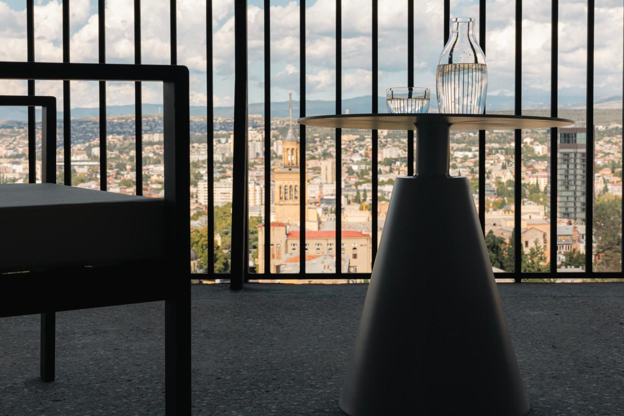 Castor & Pollux Hotel Tbilisi ภายนอก รูปภาพ
