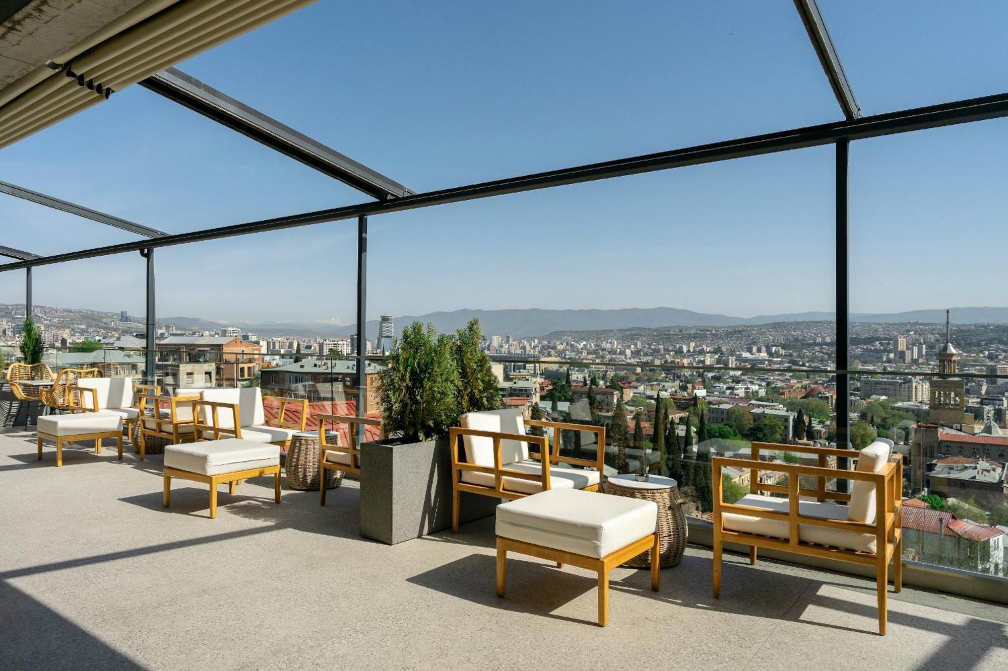 Castor & Pollux Hotel Tbilisi ภายนอก รูปภาพ